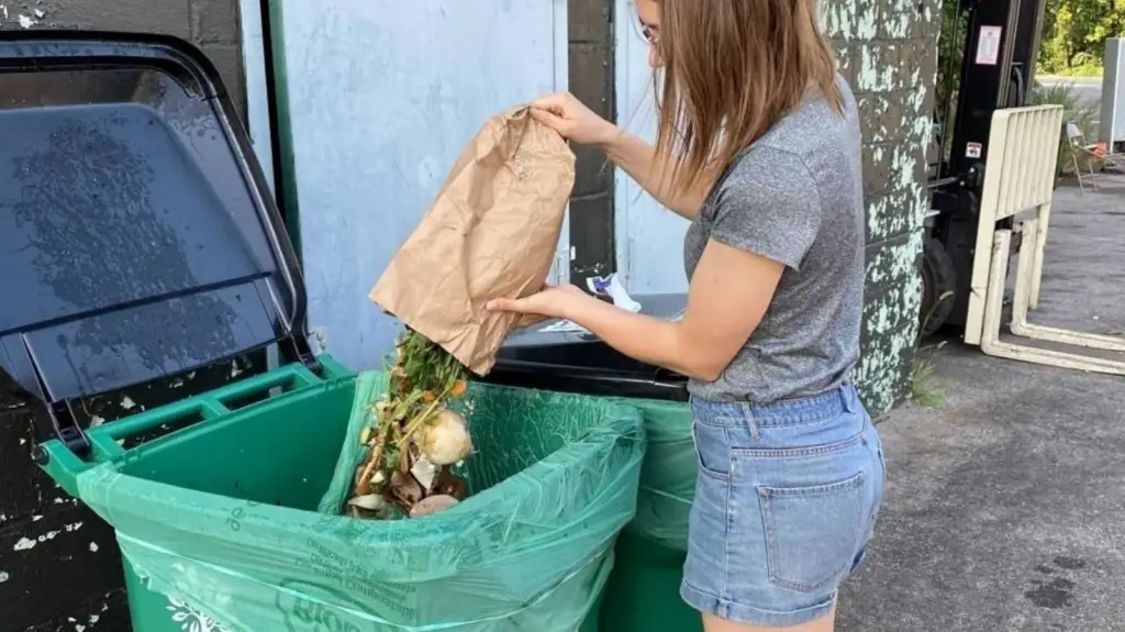 Hippo Sak Plant-Based eco-friendly trash bags